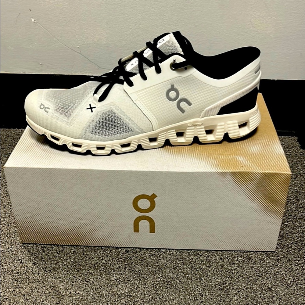 On Running Men's Cloud X White Running Shoes